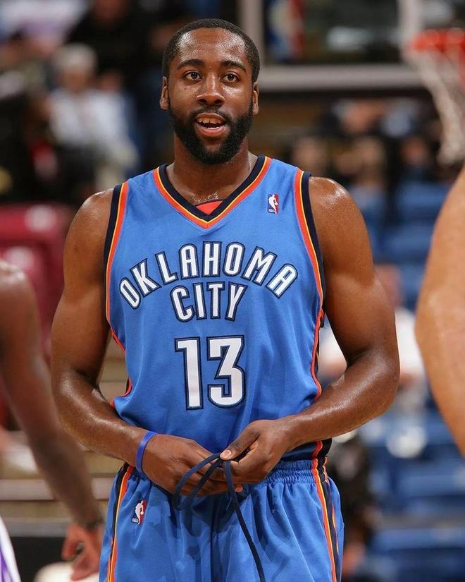 关于墨西哥男篮血洗雷霆，哈登爆发神勇的信息