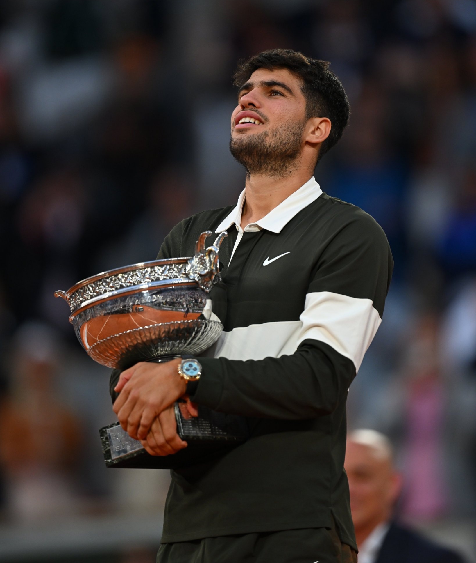 包含澳大利亚网球队完胜法国网球队，阿尔卡拉斯爆发神勇的词条