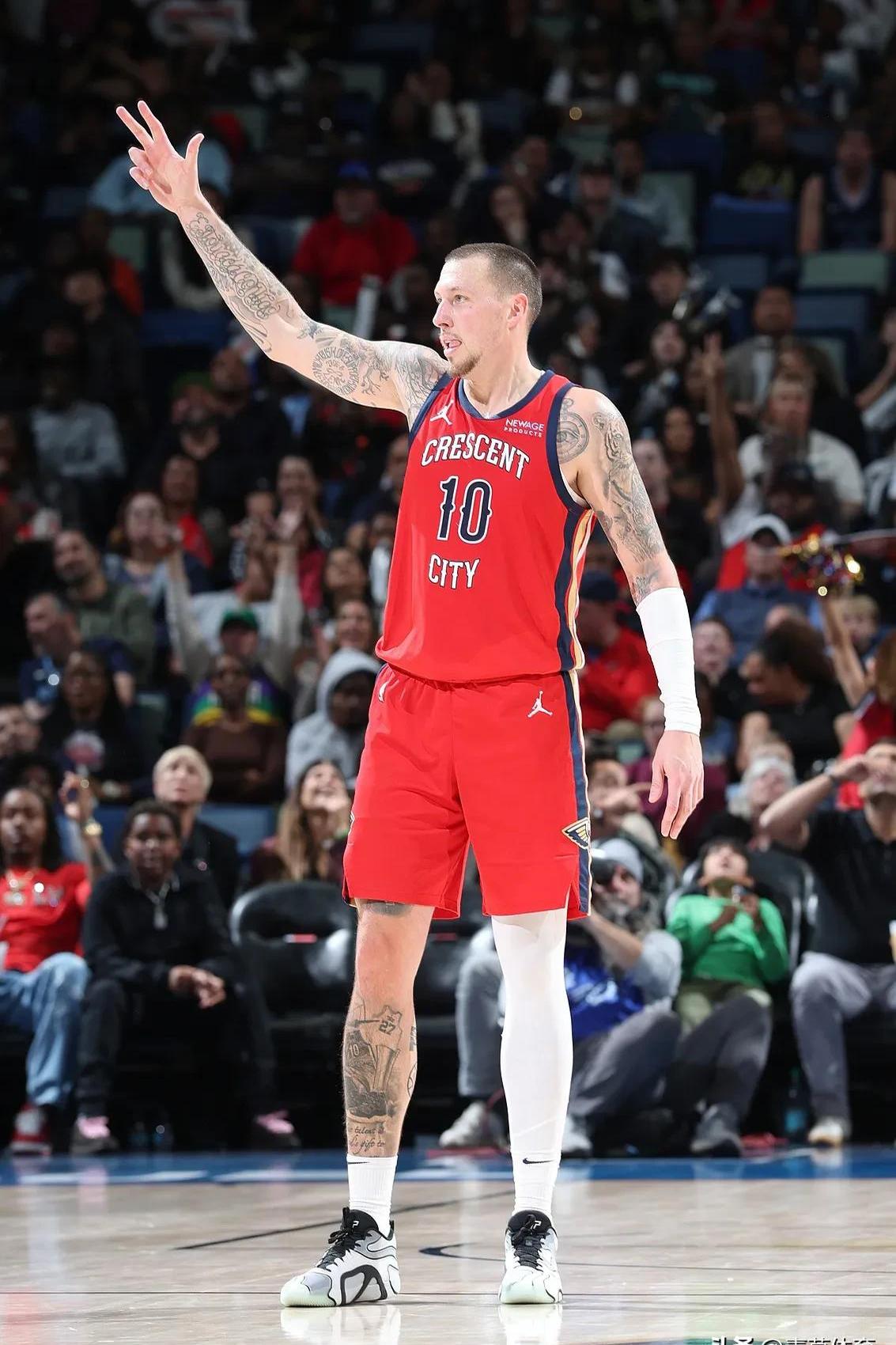 希腊男篮强势鹈鹕，乔治·希尔打破历史纪录的简单介绍