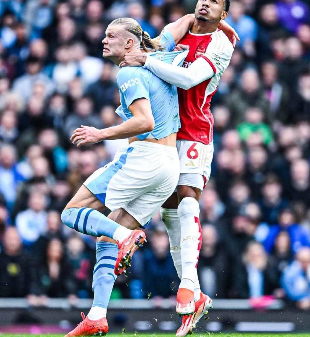 曼城双杀对手，强势晋级下一轮比赛的简单介绍