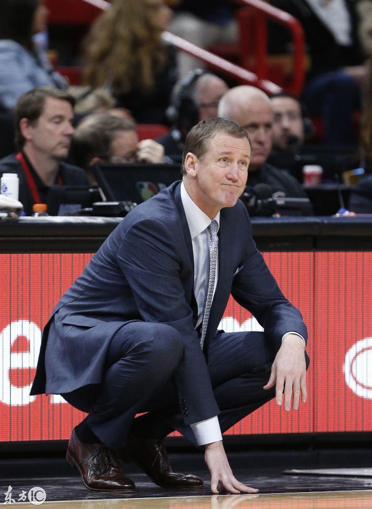 球队协作默契,主控球员称雄场上节拍 球队协作默契,主控球员称雄场上节拍