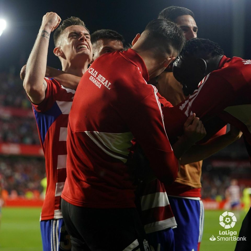 关于格拉纳达主场战胜对手，保持不败的信息