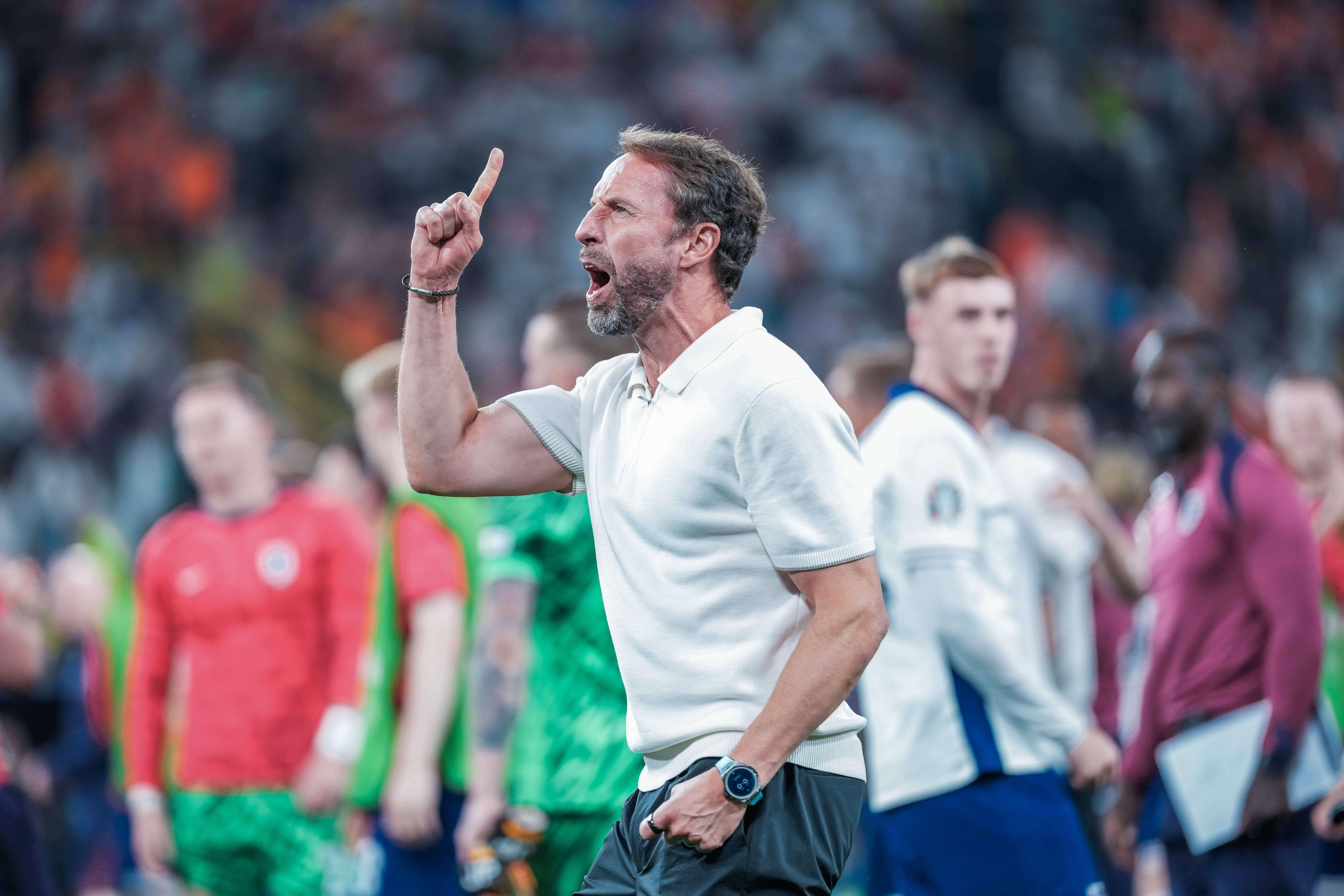 开云体育在线-西班牙队在比赛中雷厉风行，以出色的表现取得了一场令人瞩目的胜利