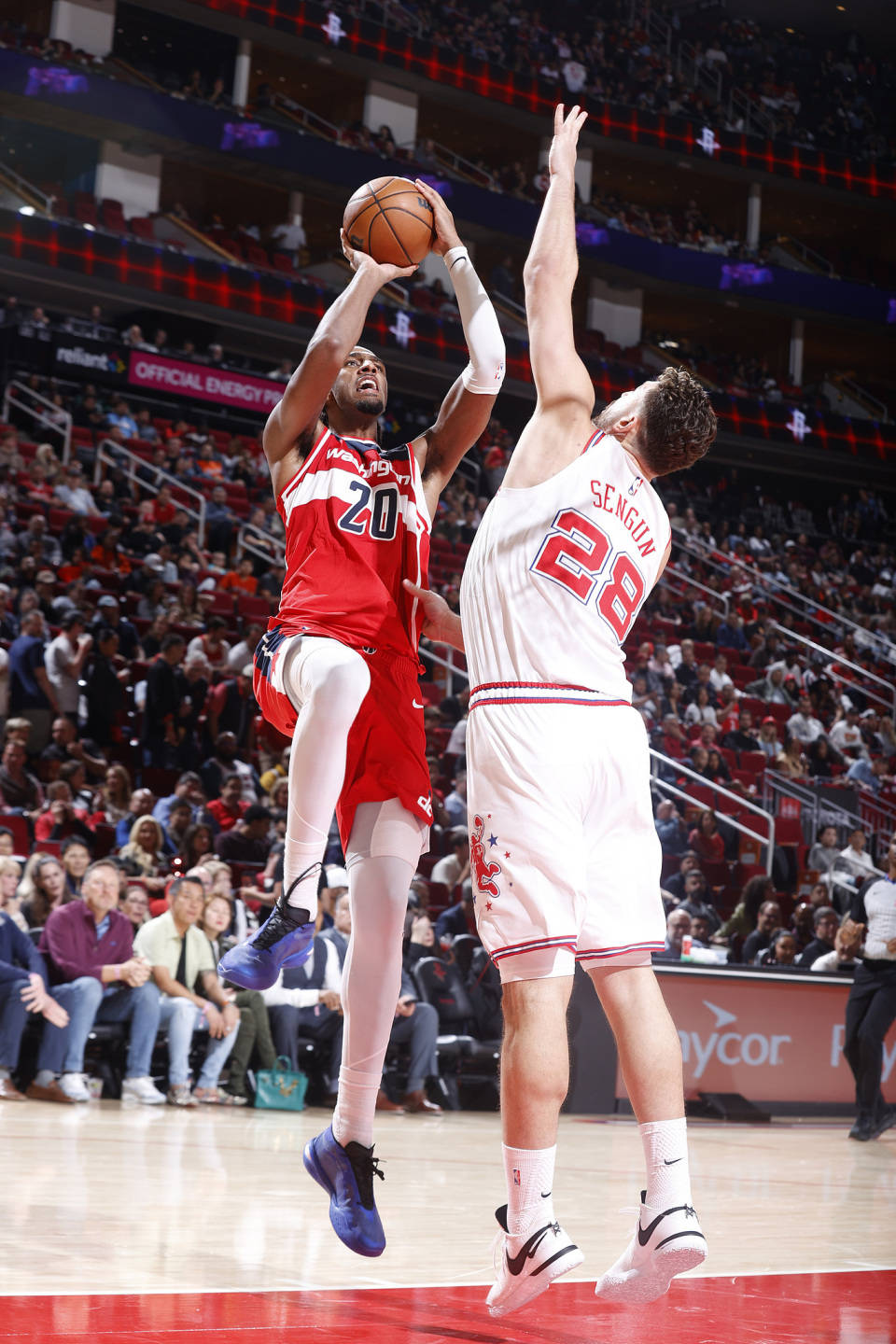 开云体育平台APP-雄鹿力克江苏队,麦科勒姆统治全场的简单介绍