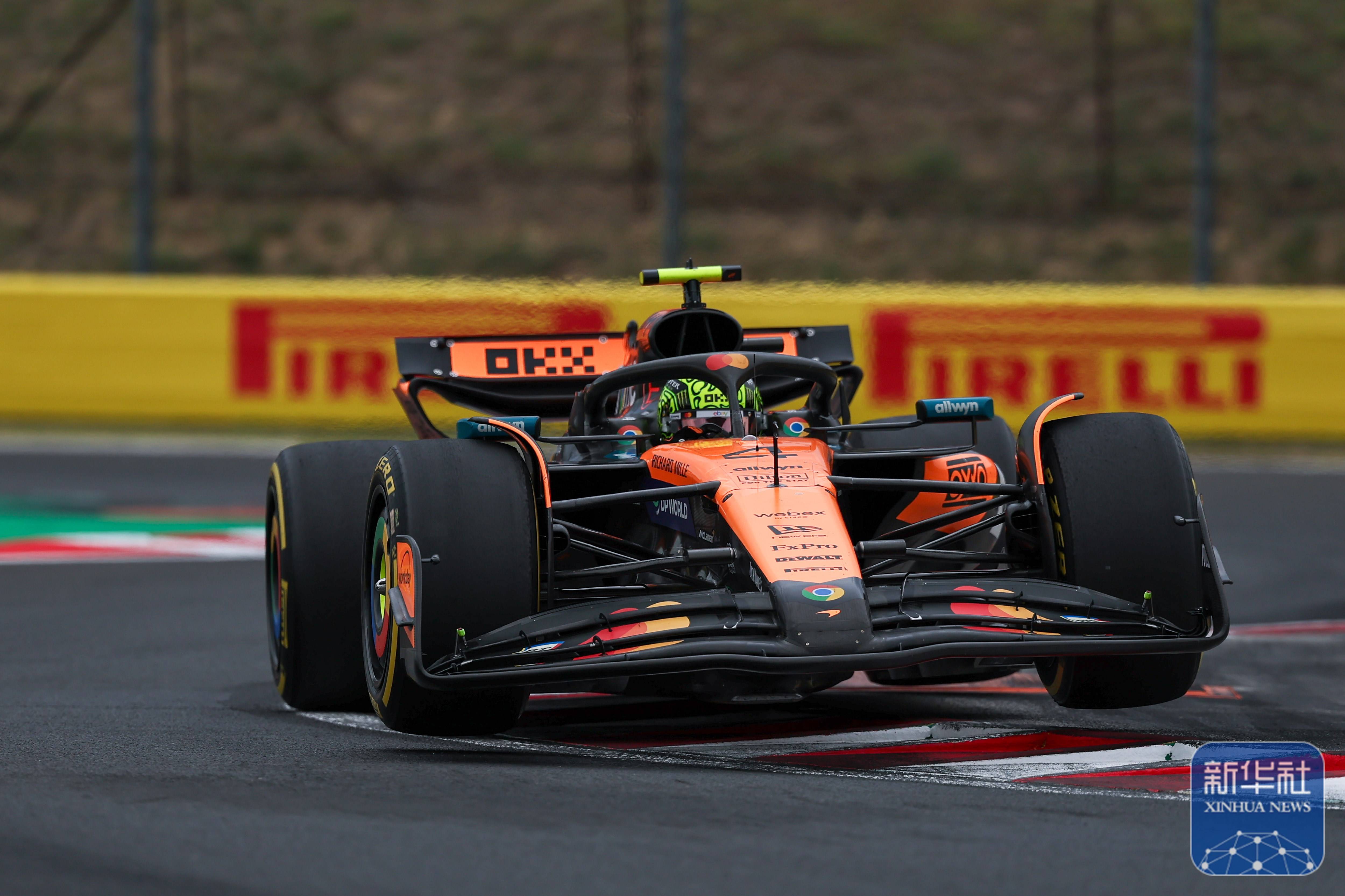 包含迈凯伦险胜哈斯车队，汉密尔顿关键制胜的词条